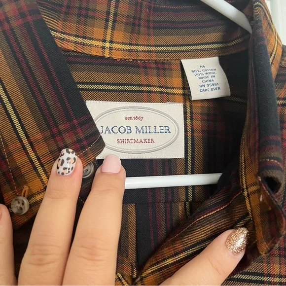 Men's Plaid Button-Up Shirt (Box C) - Picture 3 of 5